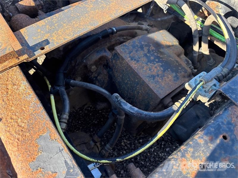 International 9400i 6x4 T/A Sleeper Truck Tractor (Inoperable) 曳引機組件