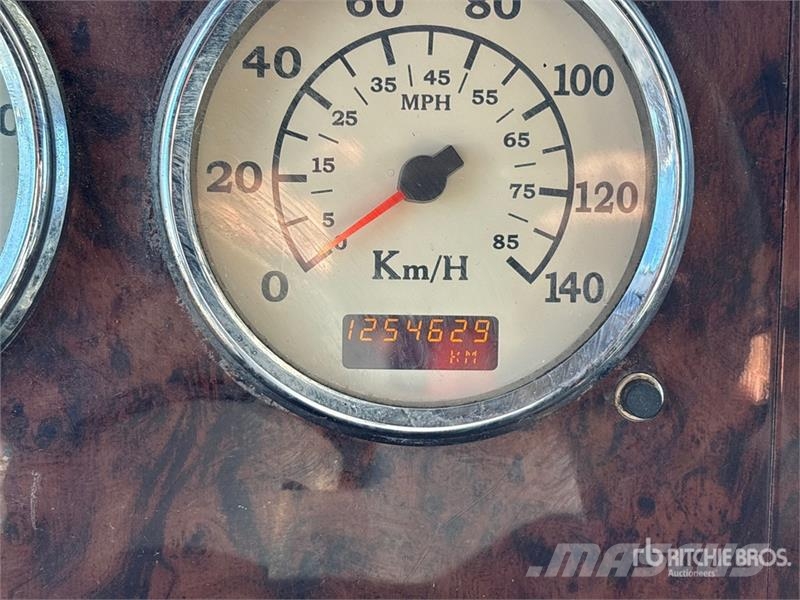 International 9900i Влекачи
