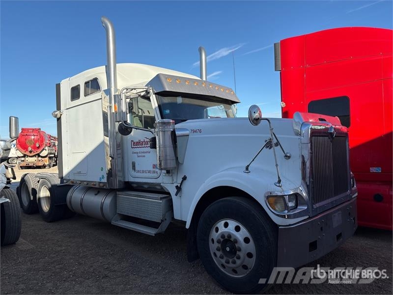 International 9900i 6x4 T/A Sleeper Truck Tractor Traktorske jedinice