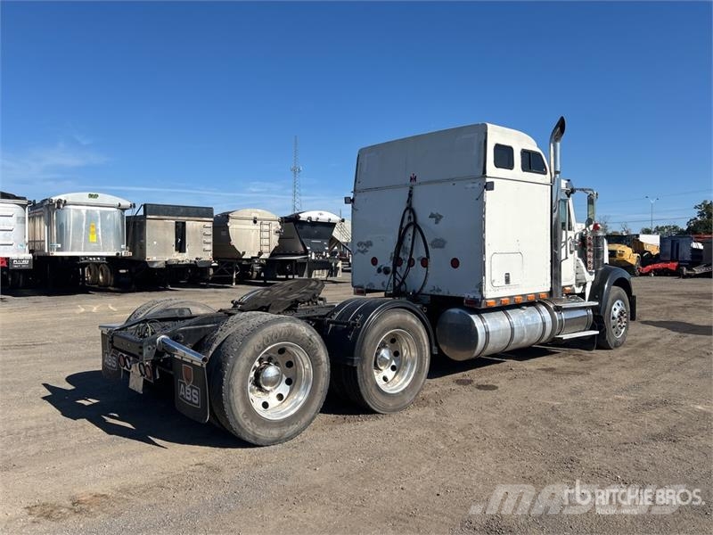 International 9900i 6x4 T/A Sleeper Truck Tractor Sattelzugmaschinen