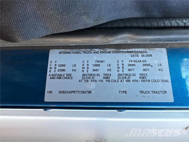 International 9900i 6x4 T/A Sleeper Truck Tractor Traktorske jedinice