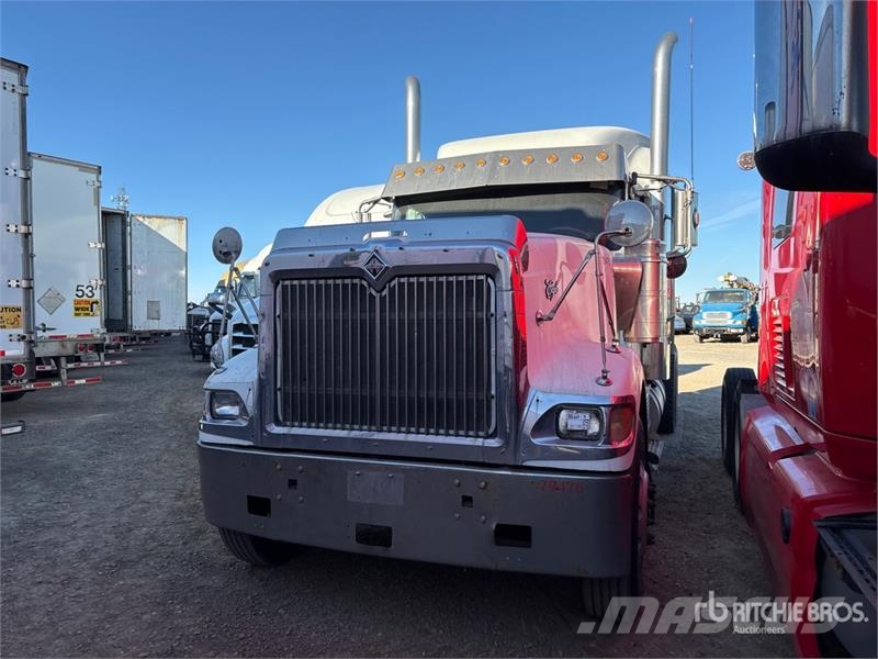 International 9900i 6x4 T/A Sleeper Truck Tractor Traktorske jedinice