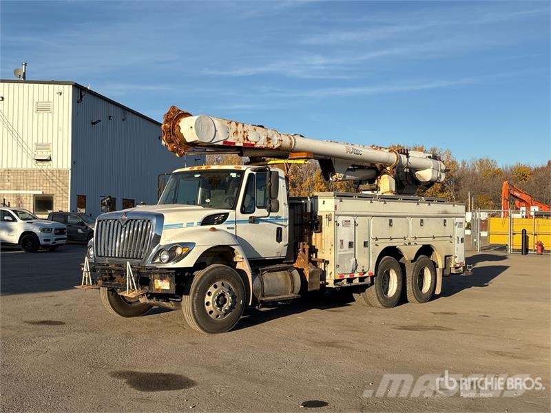 International AM55E on International 7400 6x4 Bucket Truck Pacēlāji uz automašīnas bāzes