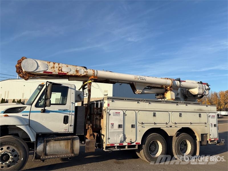 International AM55E on International 7400 6x4 Bucket Truck Pacēlāji uz automašīnas bāzes