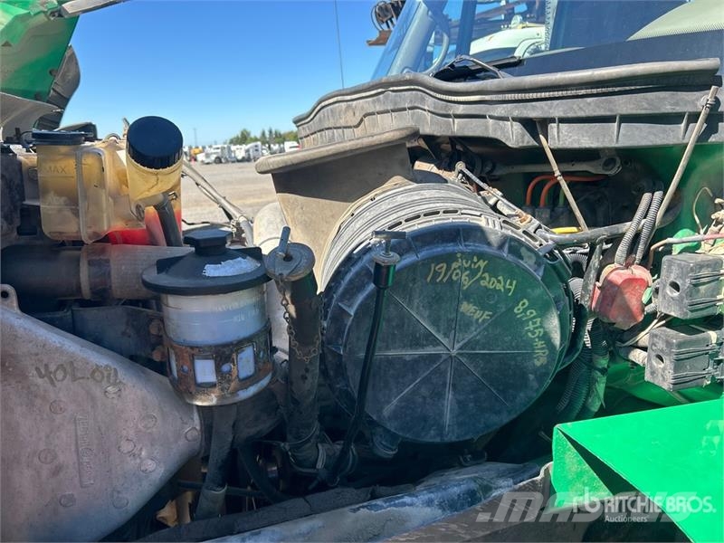 International Atlas 240.2-A6 4320 kg Knuckle Boom on Internatio Truck mounted cranes