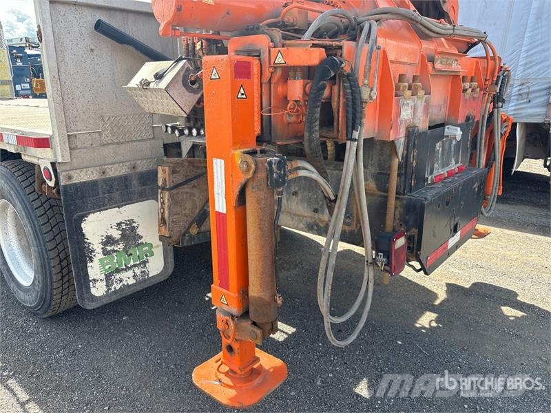 International Atlas 240.2-A6 4320 kg Knuckle Boom on Internatio Truck mounted cranes