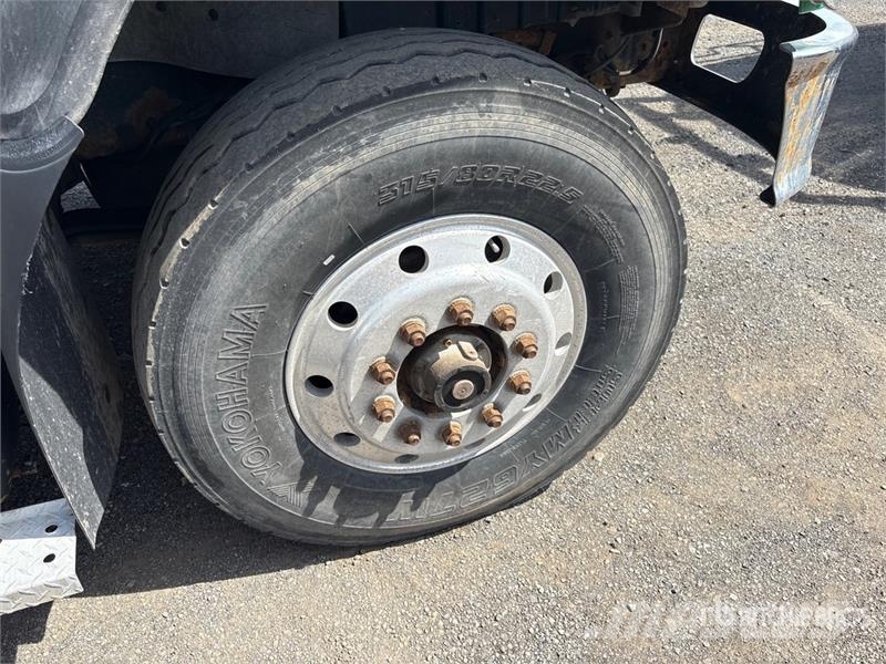 International Atlas 240.2-A6 4320 kg Knuckle Boom on Internatio Truck mounted cranes