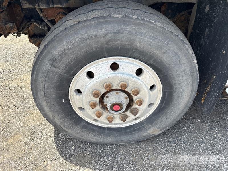 International Atlas 240.2-A6 4320 kg Knuckle Boom on Internatio Truck mounted cranes