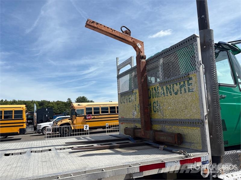 International Atlas 240.2-A6 4320 kg Knuckle Boom on Internatio Truck mounted cranes