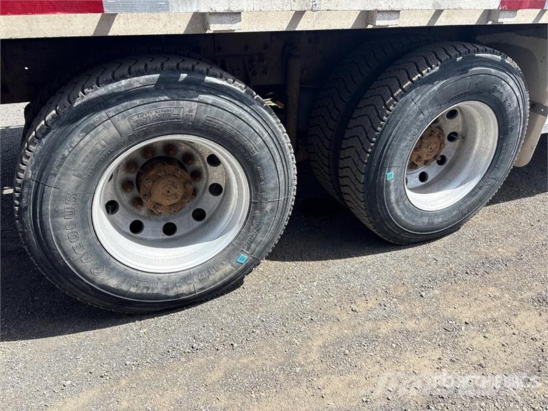 International Atlas 240.2-A6 4320 kg Knuckle Boom on Internatio Truck mounted cranes