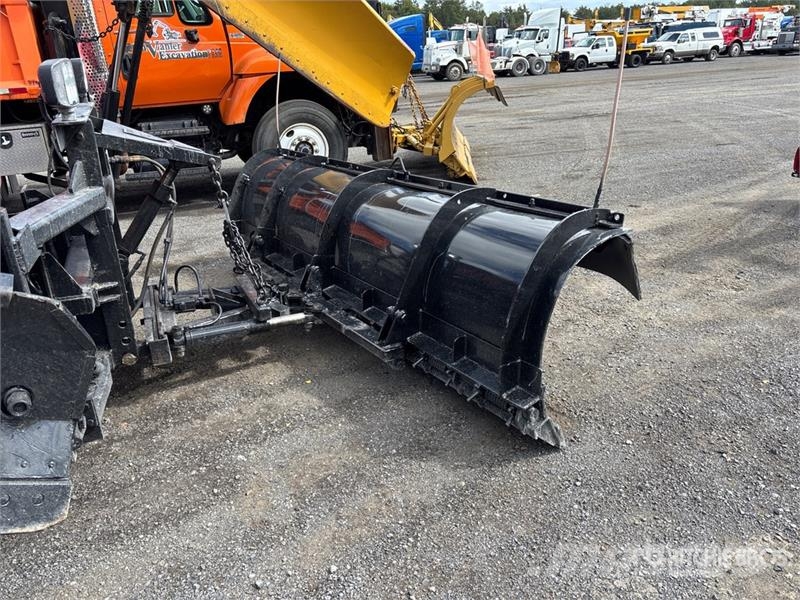 International CV515 4x4 Snow Plow Truck Kommunalt / generelt kjøretøy