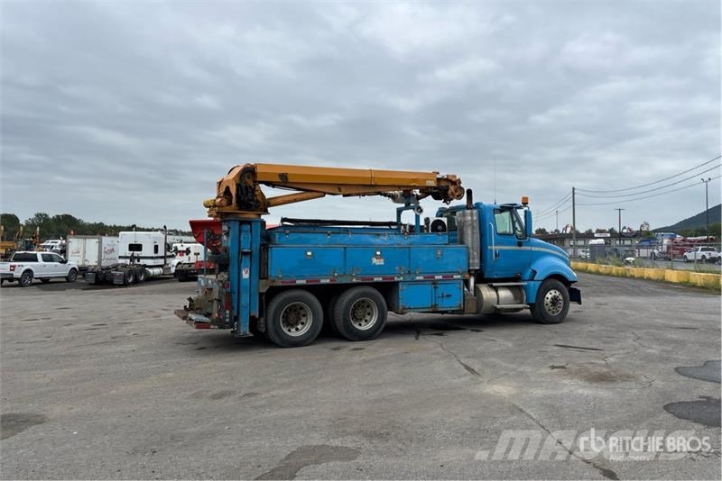 International D1000BC on International Prostar 6x4 Digger Derric Mobiele Boorinstallatie