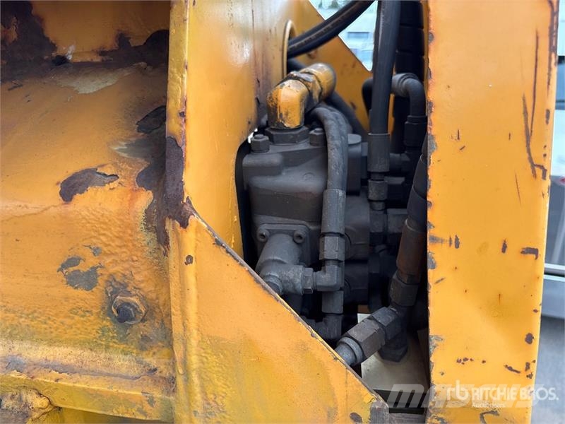 International D1000BC on International Prostar 6x4 Digger Derric Mobiele Boorinstallatie