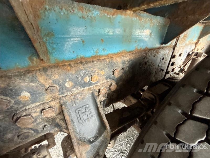 International D1000BC on International Prostar 6x4 Digger Derric Mobiele Boorinstallatie