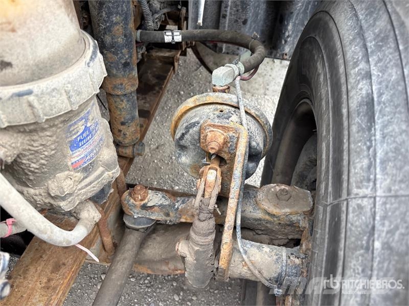 International D1000BC on International Prostar 6x4 Digger Derric Mobiele Boorinstallatie