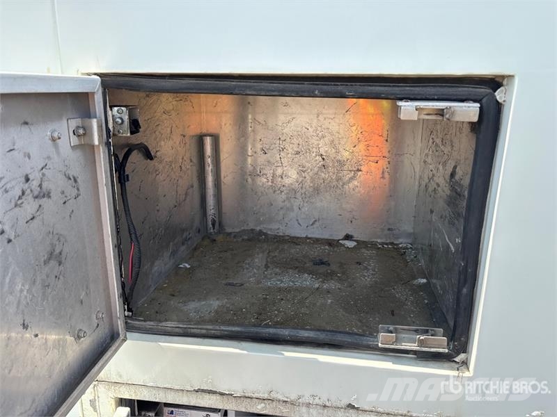 International DuraStar 4300 4x2 Utility Truck Пикапи