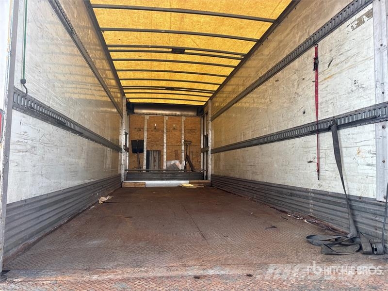 International Durastar 4300 SBA 4x2 Van Truck (Inoperable) Каросерии
