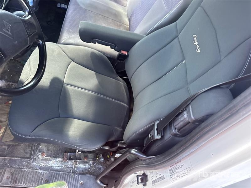 International Durastar 4300 Грузовики-Фургоны