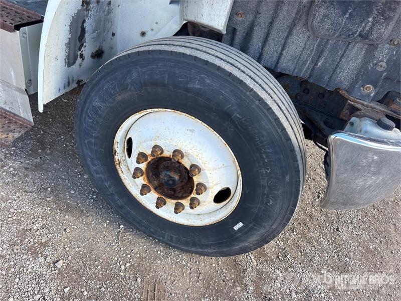 International Durastar 4300 Грузовики-Фургоны