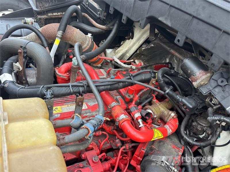 International DuraStar 4400 6x4 Cab and Chassis Cabinas e interior