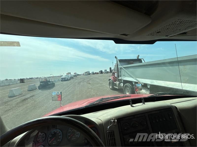 International DuraStar 4300 4x2 Utility Truck Пикапи