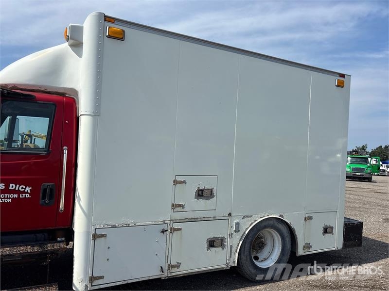 International DuraStar 4300 4x2 Utility Truck Пикапи