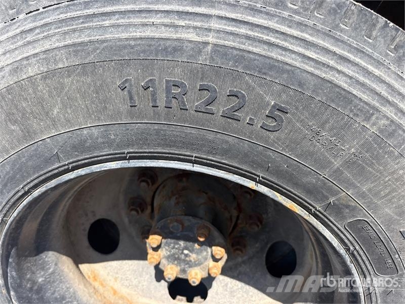 International Durastar 4300 SBA 4x2 Van Truck (Inoperable) Каросерии