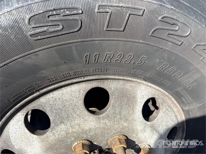 International Durastar 4300 SBA 4x2 Van Truck (Inoperable) Каросерии