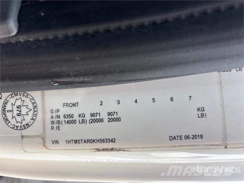International DuraStar 4400 6x4 Cab and Chassis Cabinas e interior