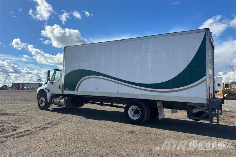International Durastar 4300 Грузовики-Фургоны