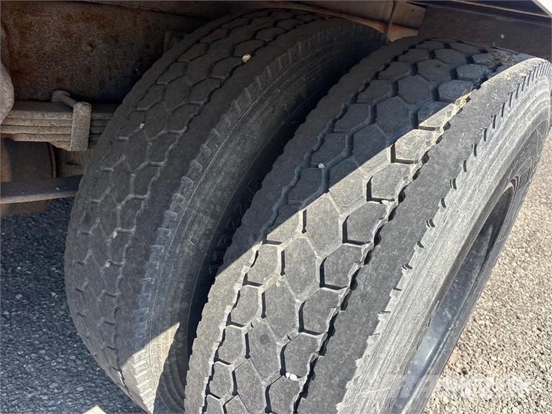 International Durastar 4300 SBA 4x2 Van Truck (Inoperable) Каросерии