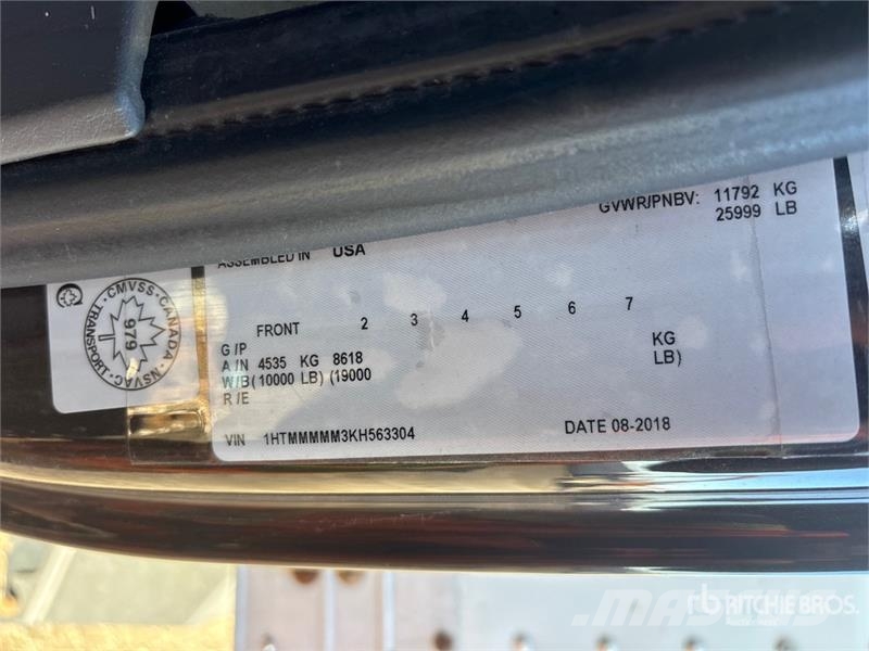 International Durastar 4300 Sanduk kamioni