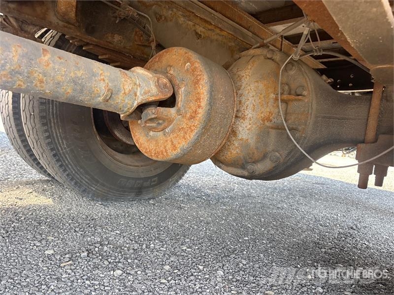International Durastar 4300 SBA 4x2 Van Truck (Inoperable) Каросерии