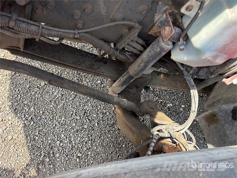 International DuraStar 4300 4x2 Utility Truck Пикапи