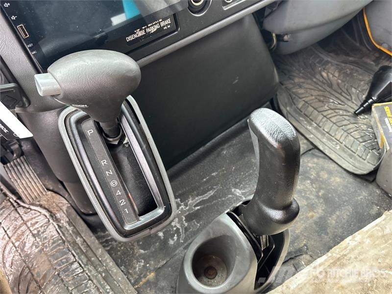 International Durastar 4300 SBA 4x2 Van Truck (Inoperable) Каросерии