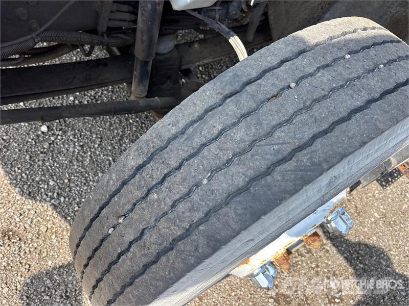 International DuraStar 4300 4x2 Utility Truck Пикапи