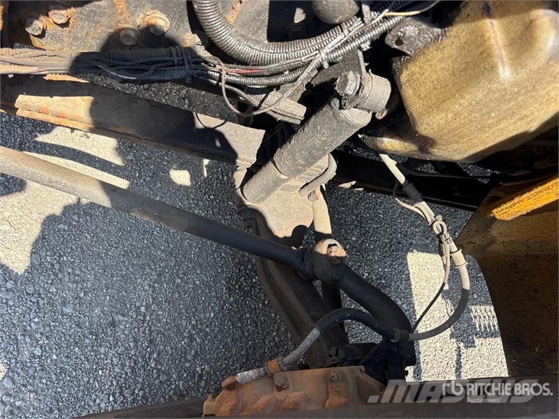 International Durastar 4300 SBA 4x2 Van Truck (Inoperable) Каросерии