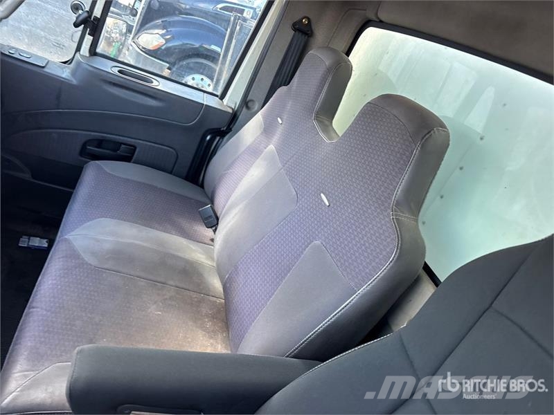 International Durastar 4300 Грузовики-Фургоны