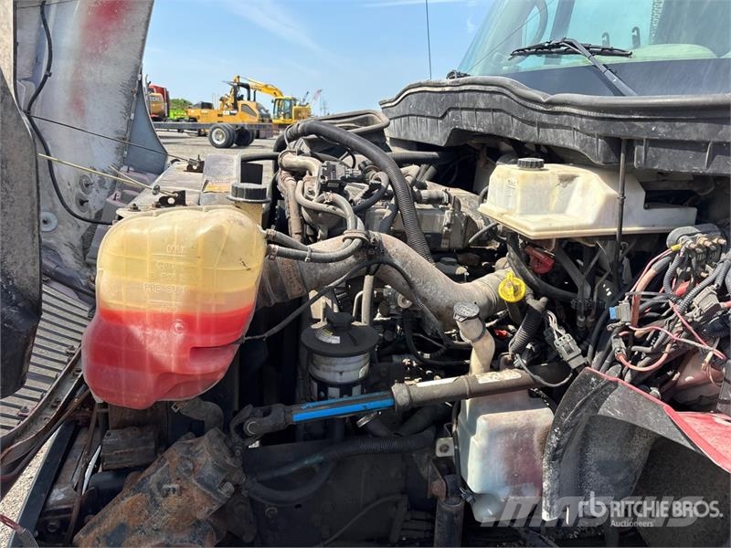 International DuraStar 4300 4x2 Utility Truck Пикапи