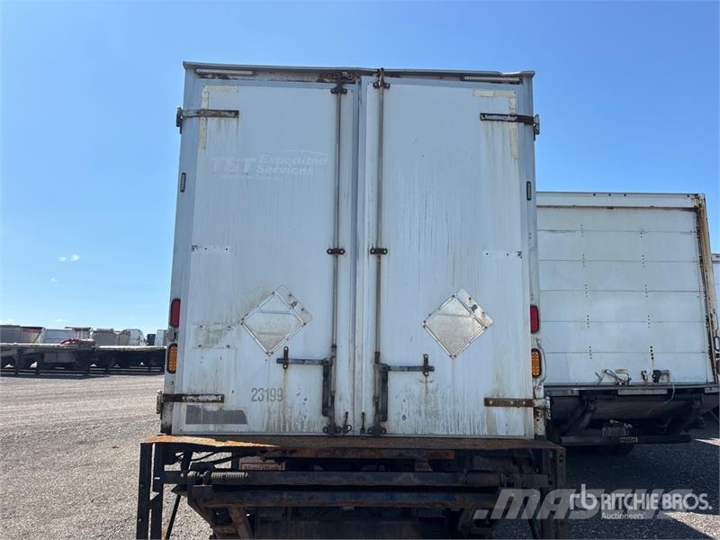 International Durastar 4300 SBA 4x2 Van Truck (Inoperable) Каросерии
