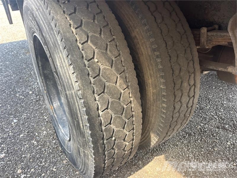 International Durastar 4300 SBA 4x2 Van Truck (Inoperable) Каросерии