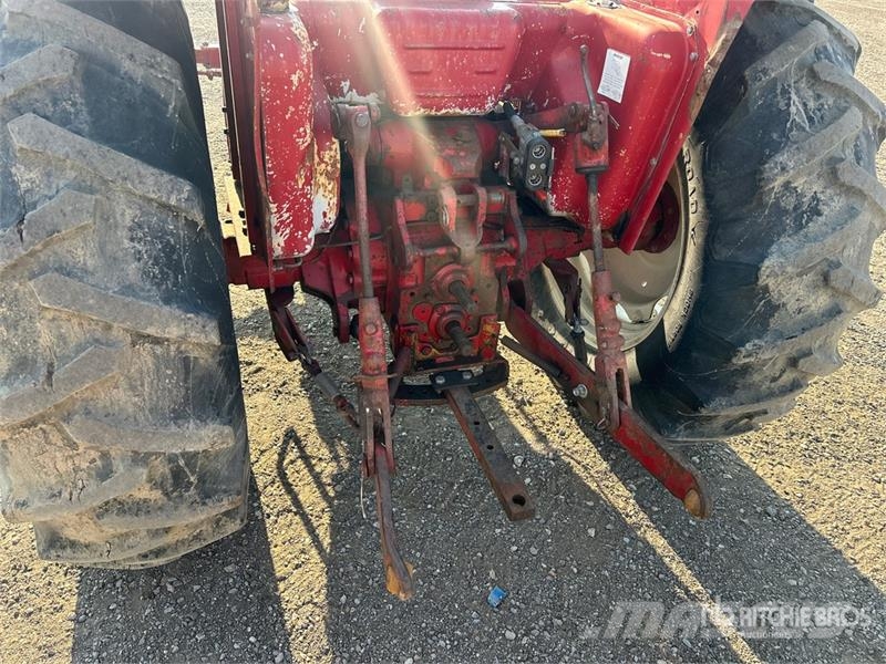 International Harvester Harvester 574 2WD Tractor Traktörler