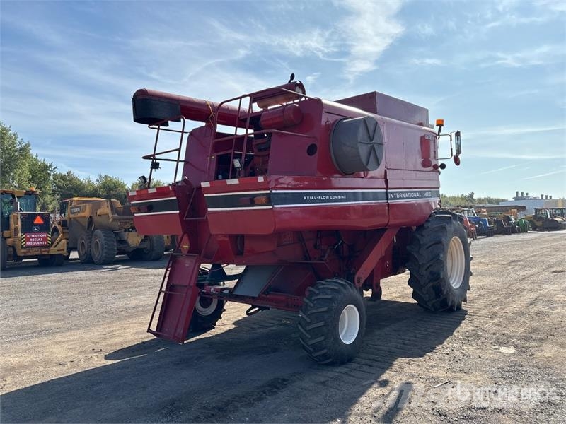 International Harvester Harvester 1420 Axial-Flow Combine Harves Cosechadoras combinadas