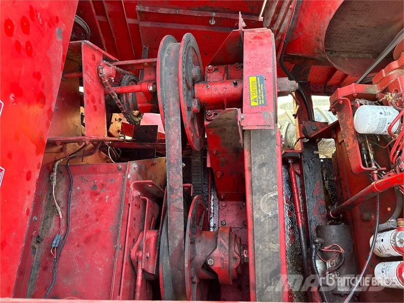 International Harvester Harvester 1420 Axial-Flow Combine Harves Cosechadoras combinadas