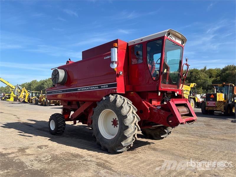 International Harvester Harvester 1420 Axial-Flow Combine Harves Cosechadoras combinadas
