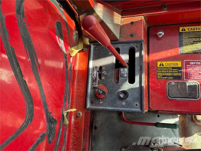 International Harvester Harvester 1420 Axial-Flow Combine Harves Cosechadoras combinadas