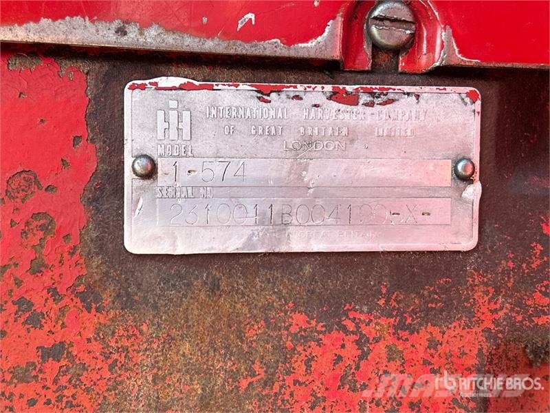 International Harvester Harvester 574 2WD Tractor Traktörler