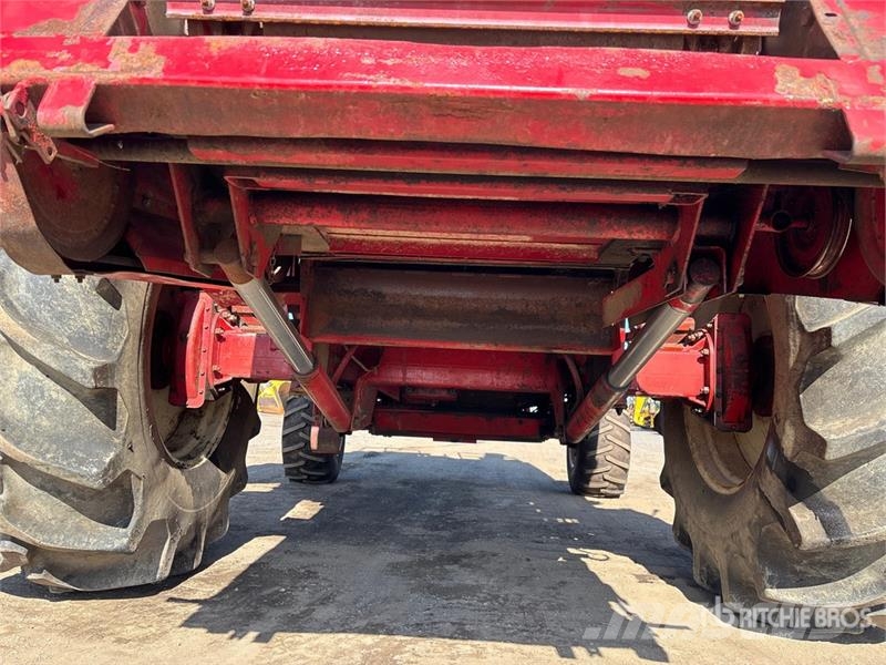 International Harvester Harvester 1420 Axial-Flow Combine Harves Cosechadoras combinadas