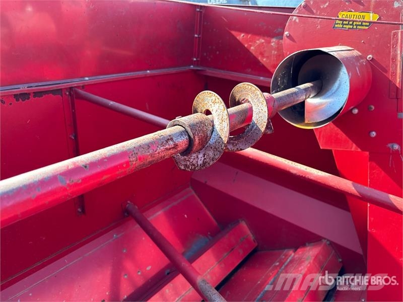International Harvester Harvester 1420 Axial-Flow Combine Harves Cosechadoras combinadas