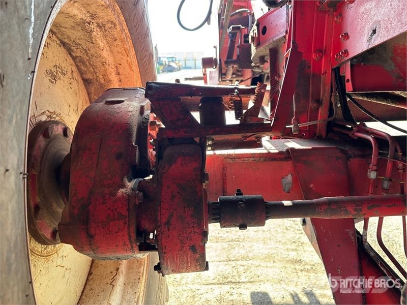 International Harvester Harvester 1420 Axial-Flow Combine Harves Cosechadoras combinadas